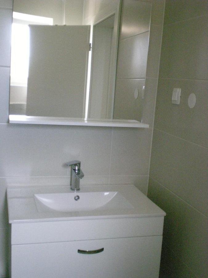 Vila Dubravka - Schoen Und Komfortabel Inmitten Von Olivenbaeumen Und Weinbergen Mit Whirlpool Valtura Exterior foto