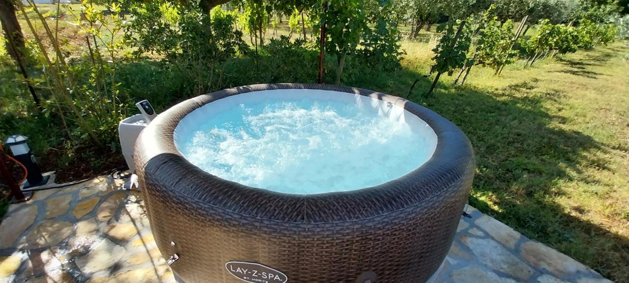 Vila Dubravka - Schoen Und Komfortabel Inmitten Von Olivenbaeumen Und Weinbergen Mit Whirlpool Valtura Exterior foto